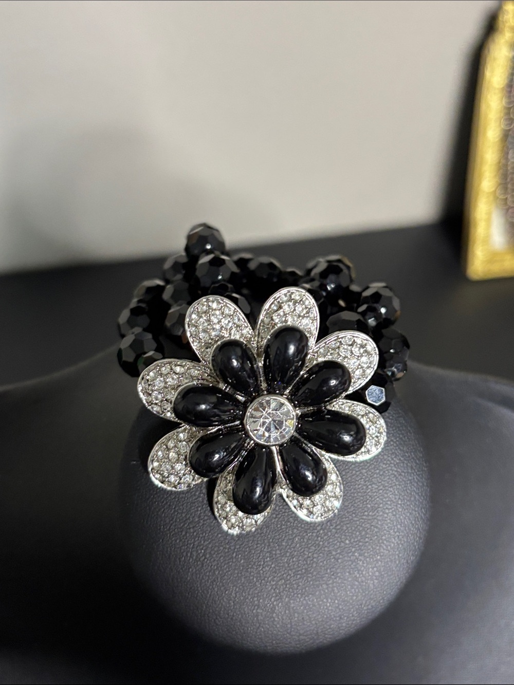 Lia Sophia Glass Black Crystal Flower Stretch Statement Bracelet Elegant